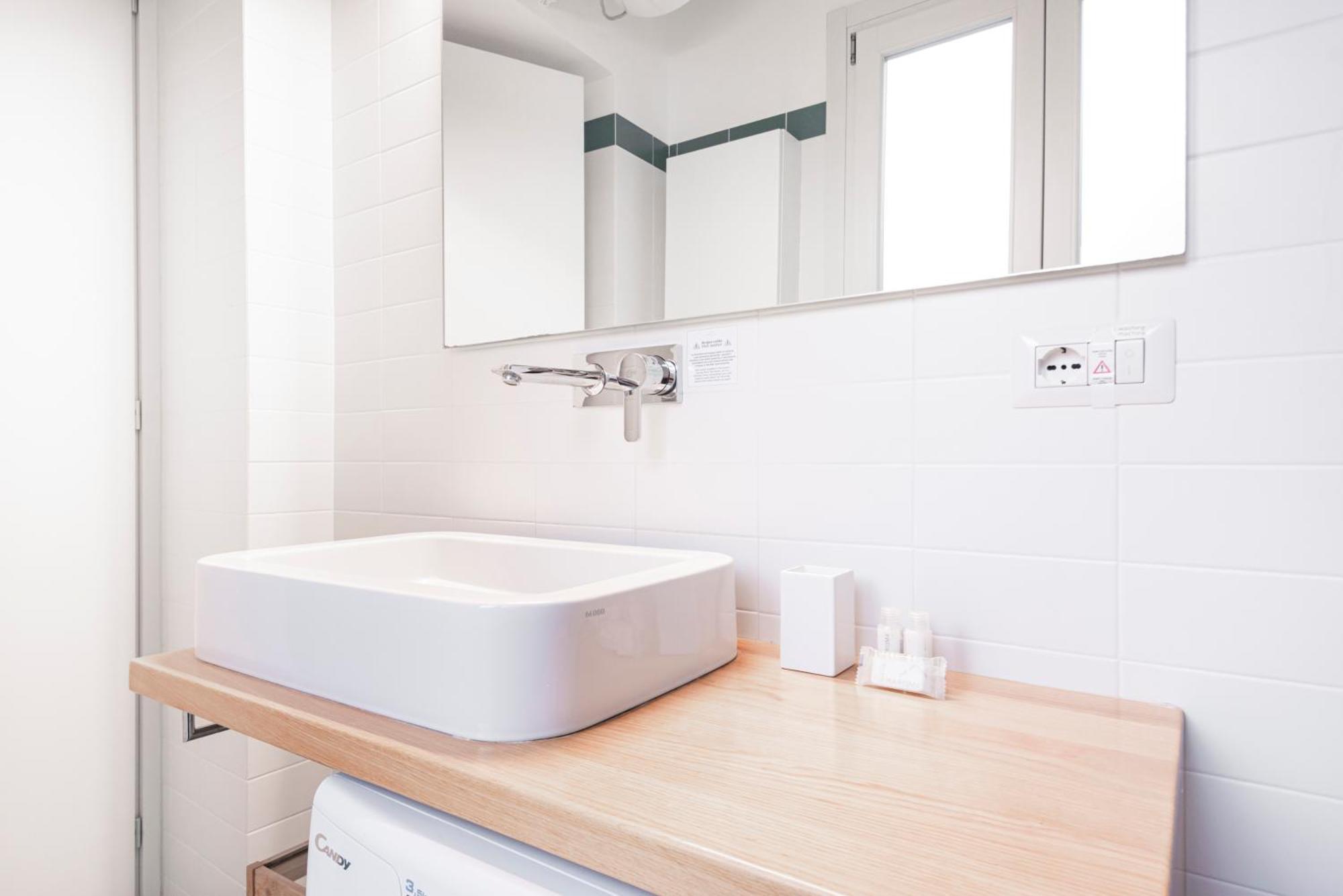 Amazing Flat Near Duomo & Colonne Di San Lorenzo By Easylife Milánó Kültér fotó